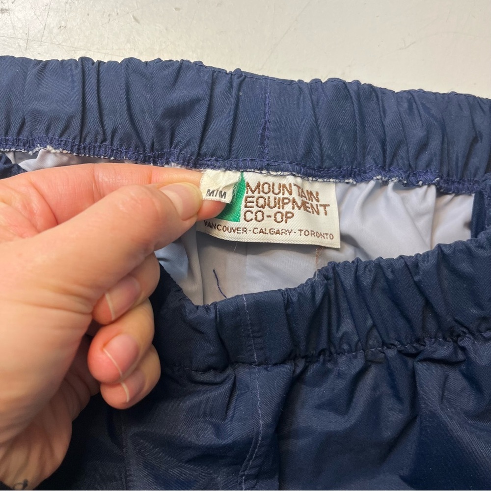 Vintage MEC Men's Navy Blue Nylon Waterproof Splash Pants, size M - Picture 7 of 12